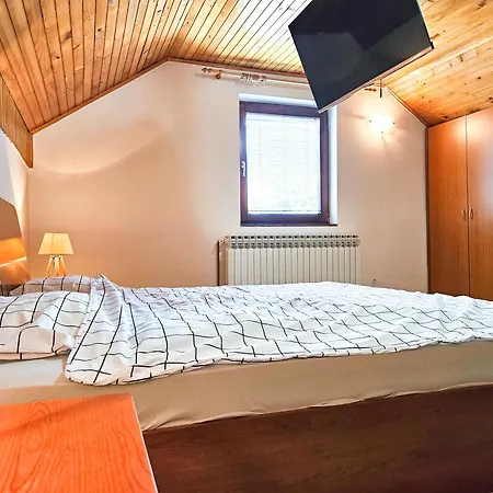 Pine Hideaway - Free Private Parking Nyaraló *