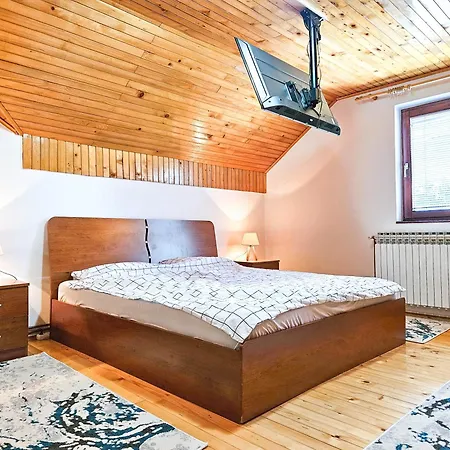 Pine Hideaway - Free Private Parking Vikendica