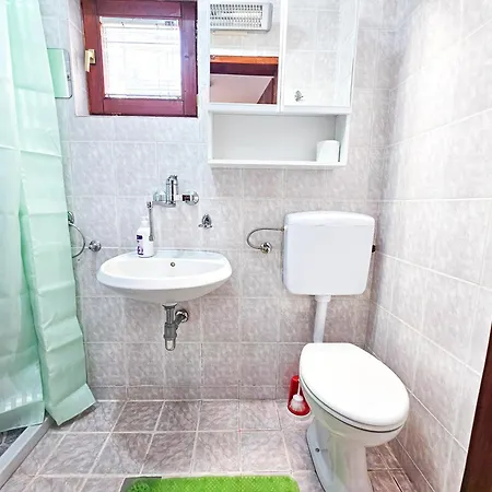 Сasa de vacaciones Pine Hideaway - Free Private Parking Sarajevo